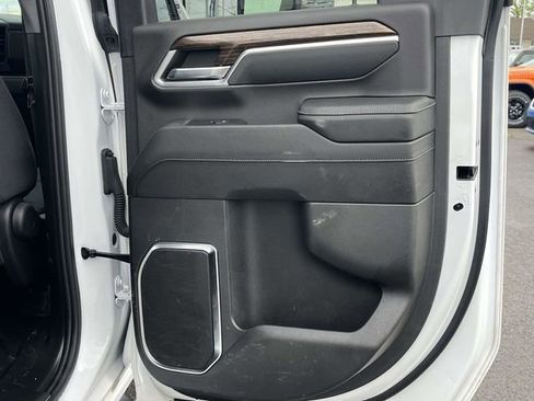 Used 2024 GMC Sierra 3500 SLE w/ Remote Start Package AWD/4WD image 22