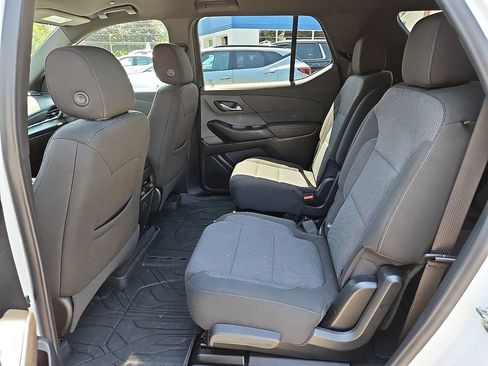 Certified 2023 Chevrolet Traverse LT FWD image 10