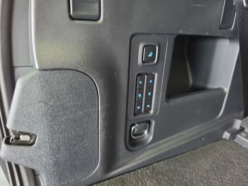Used 2025 Ford Expedition Platinum AWD/4WD image 28