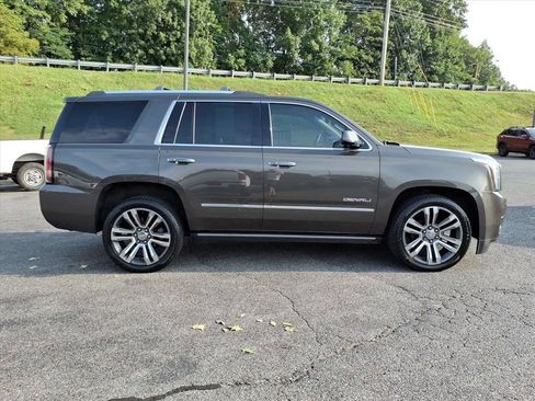 Used 2020 GMC Yukon Denali w/ Denali Ultimate Package AWD/4WD image 2