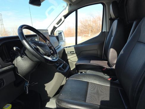 Used 2023 Ford Transit 250 Low Roof AWD image 9