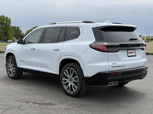 New 2026 GMC Acadia Denali Ultimate w/ LPO, Floor Liner Package AWD/4WD image 6