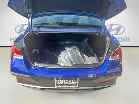 Used 2025 Hyundai Elantra Sport FWD image 23