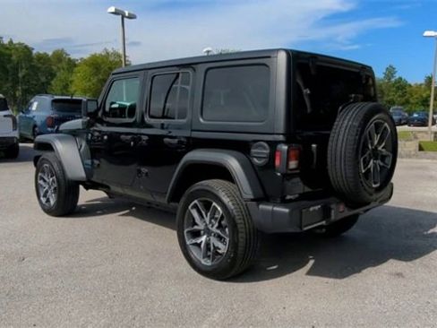 Used 2025 Jeep Wrangler Sport S w/ Convenience Group image 19