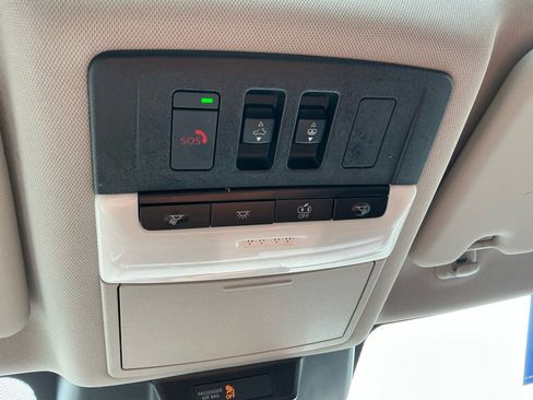 Used 2021 Nissan Rogue Platinum image 35