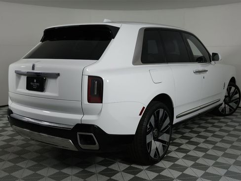 New 2026 Rolls-Royce Cullinan image 7