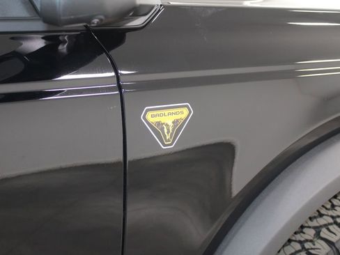 New 2025 Ford Bronco Badlands image 11