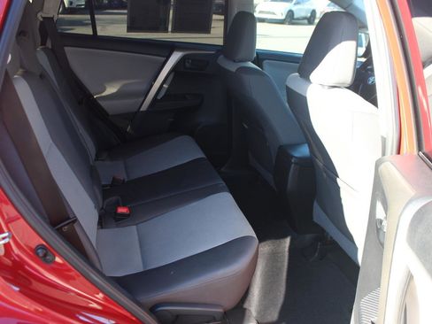 Used 2015 Toyota RAV4 LE image 28