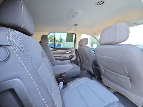 Used 2019 Chevrolet Traverse LT image 28
