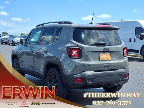 Certified 2022 Jeep Renegade Altitude w/ Convenience Group image 12