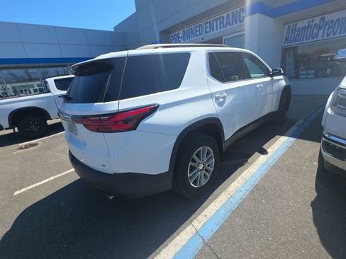 Certified 2023 Chevrolet Traverse LT image 2