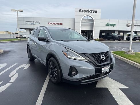 Used 2023 Nissan Murano SV w/ SV Midnight Edition Package image 2