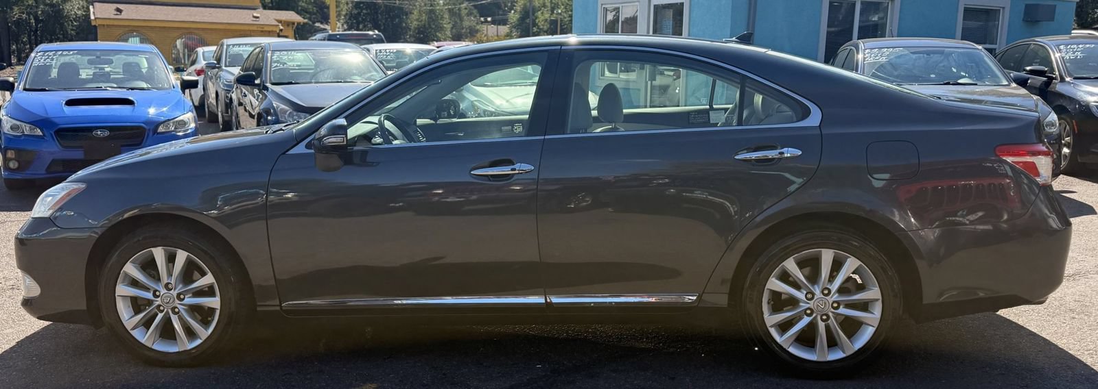 Used 2011 Lexus ES 350 w/ Preferred Accessory Package FWD image 6