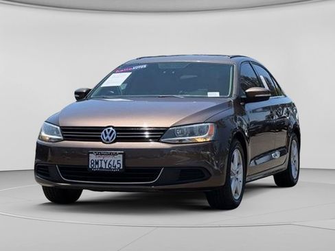 Used 2014 Volkswagen Jetta TDI FWD image 9