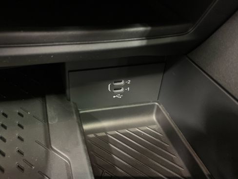 New 2026 Chrysler Pacifica Limited image 36