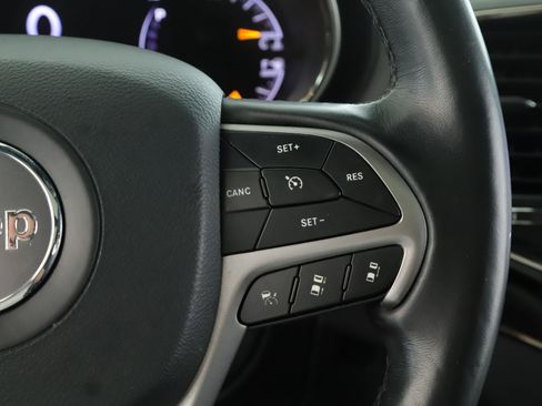 Used 2020 Jeep Grand Cherokee High Altitude AWD/4WD image 9