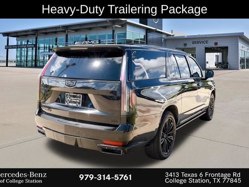 Used 2022 Cadillac Escalade ESV Sport w/ Touring Package RWD image 7
