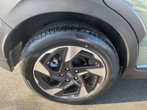 Certified 2025 Subaru Crosstrek 2.5i Limited image 32