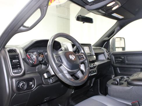 Used 2024 RAM 2500 Tradesman w/ Chrome Appearance Group AWD/4WD image 41