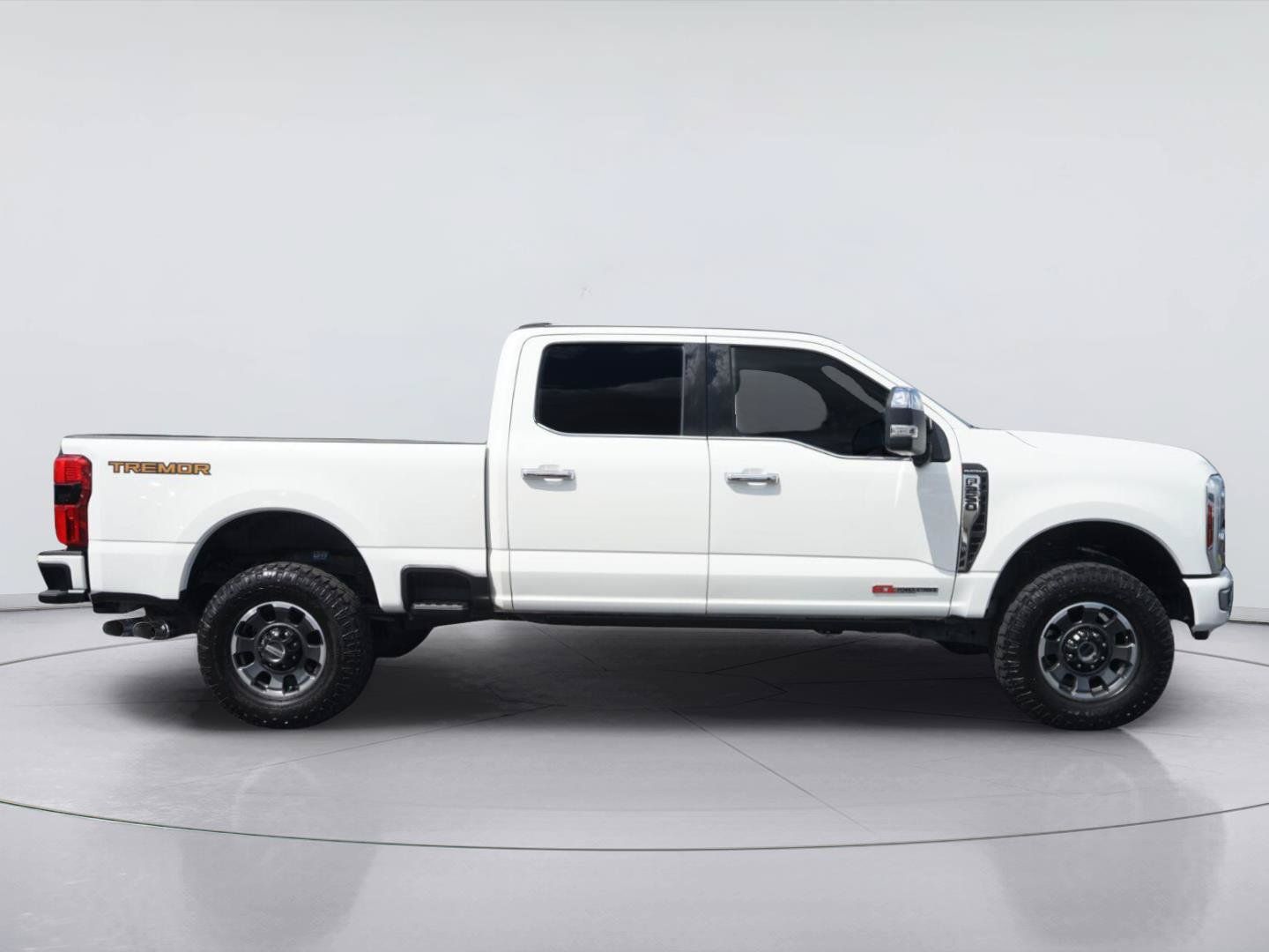 Used 2024 Ford F250 Platinum w/ Tremor Off-Road Package AWD/4WD image 5