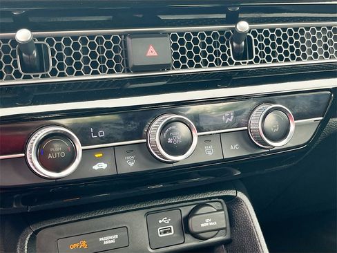 Used 2023 Honda Civic Sport image 15