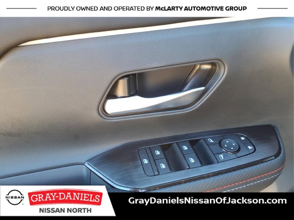 Certified 2027 Nissan Kicks SR FWD image 12