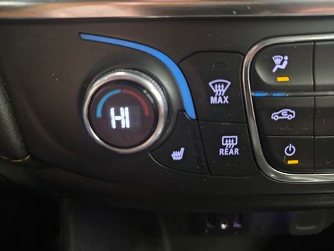 Used 2021 Chevrolet Traverse LT image 5