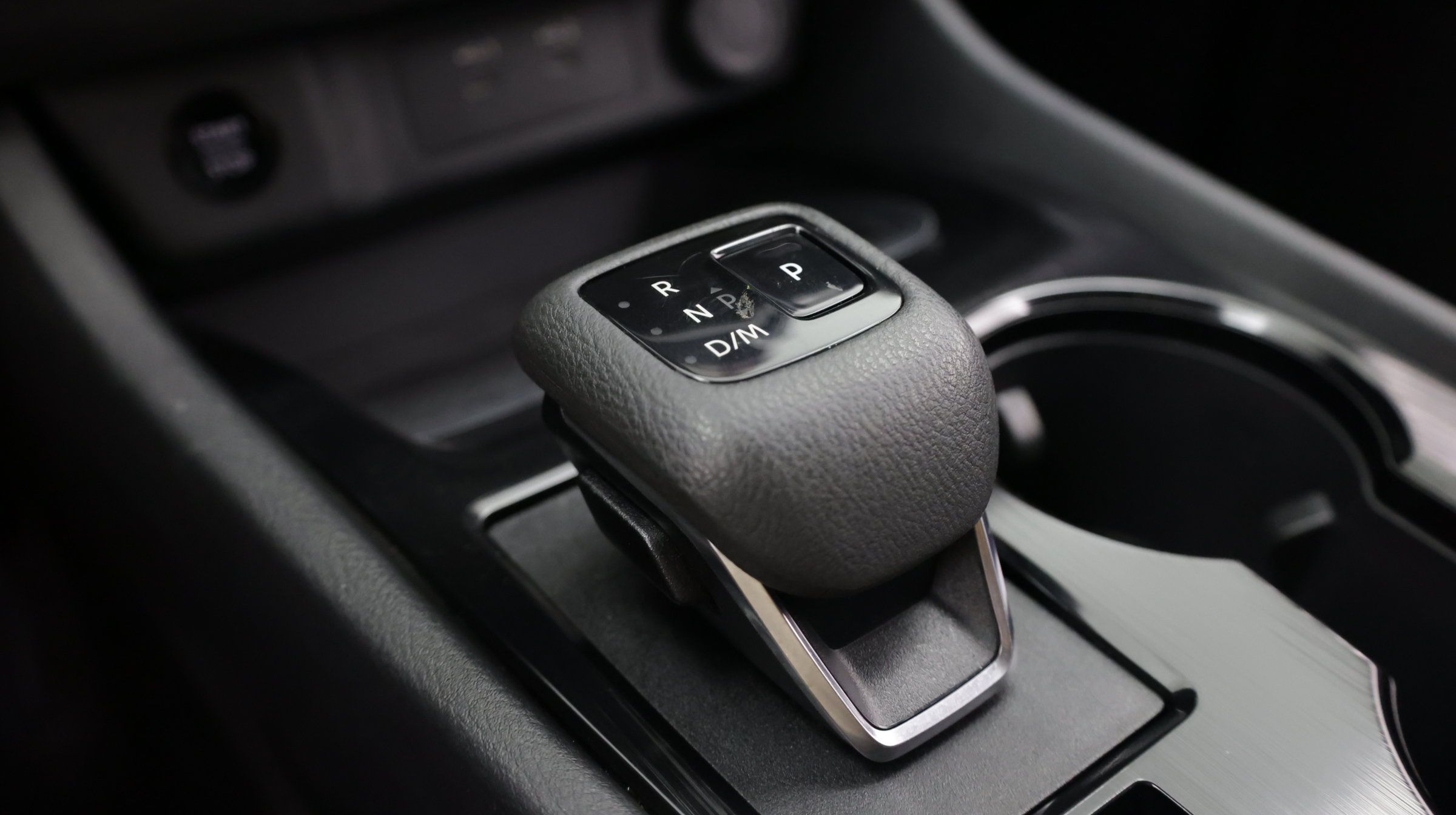 Used 2024 Nissan Rogue SV AWD/4WD image 18