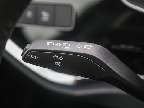 New 2025 Audi Q3 2.0T Premium image 36