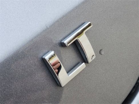 Certified 2024 Chevrolet Trax LT w/ Sunroof Package image 13