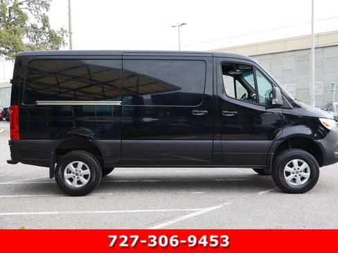 Used 2020 Mercedes-Benz Sprinter 2500 image 10