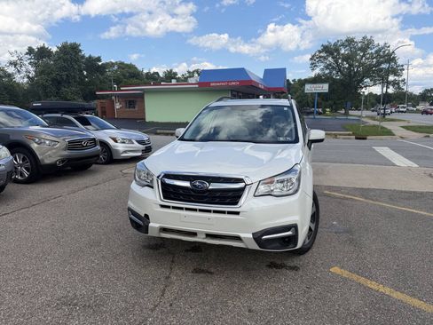 Used 2017 Subaru Forester 2.5i Premium w/ All-Weather Package AWD/4WD image 3