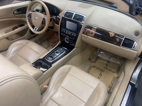 Used 2013 Jaguar XK Convertible RWD image 22