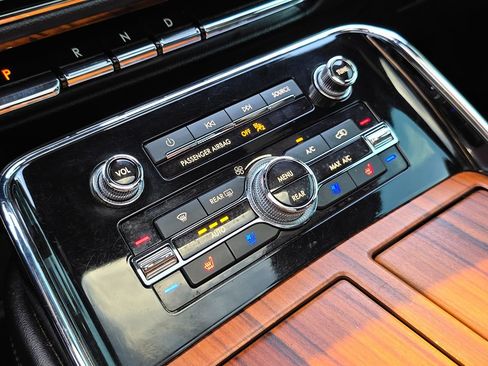 Used 2019 Lincoln Navigator Reserve w/ Cargo Package image 42