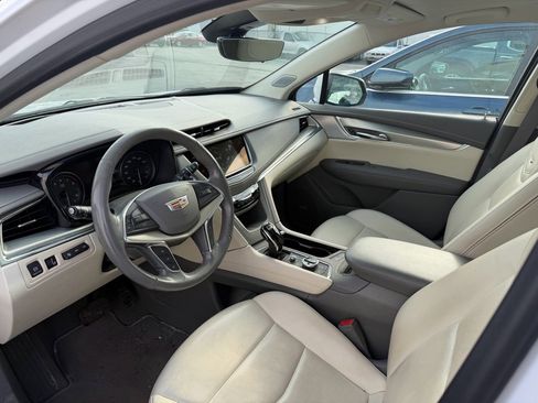 Certified 2023 Cadillac XT5 Premium Luxury w/ Technology Package image 2