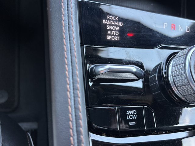 Used 2023 Jeep Grand Cherokee L Summit AWD/4WD image 39