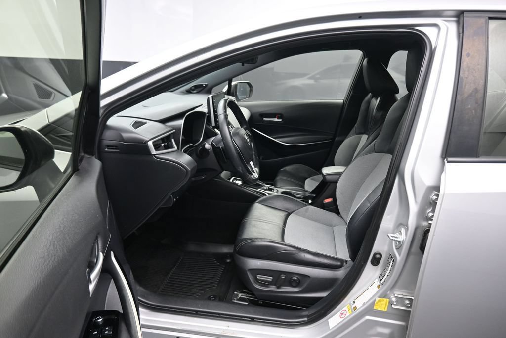 Used 2019 Toyota Corolla XSE FWD image 11
