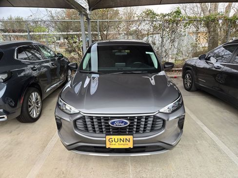 Used 2024 Ford Escape Active image 3