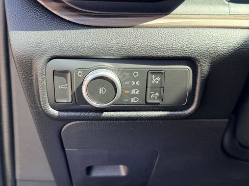 Used 2021 Ford Explorer Limited w/ Equipment Group 301A AWD/4WD image 15