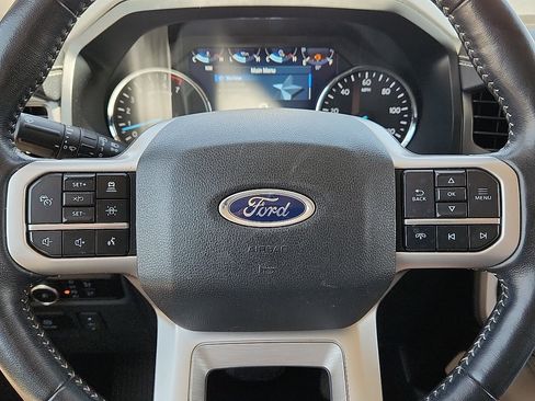 Used 2023 Ford Expedition XLT AWD/4WD image 10