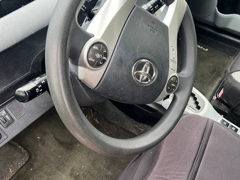 Used 2013 Toyota Prius C Two FWD image 16