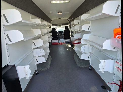 Used 2010 Mercedes-Benz Sprinter 3500 image 21