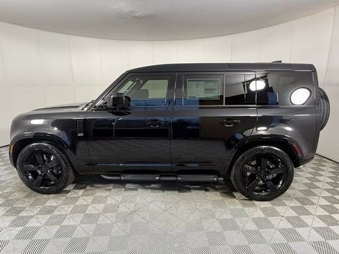 New 2026 Land Rover Defender 110 X-Dynamic SE image 3