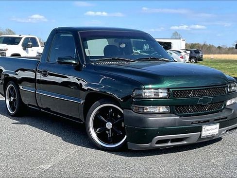 Used 2002 Chevrolet Silverado 1500 2WD Regular Cab image 2