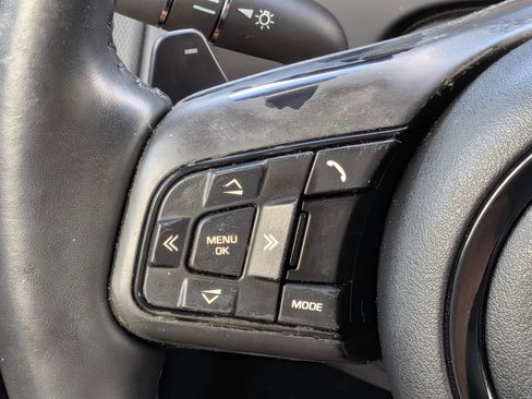 Used 2015 Jaguar F-TYPE Coupe RWD image 22