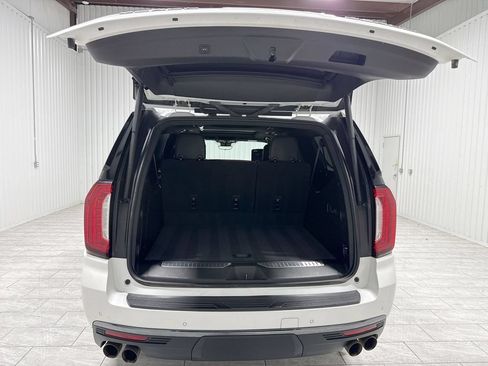 Used 2023 GMC Yukon XL Denali Ultimate AWD/4WD image 27