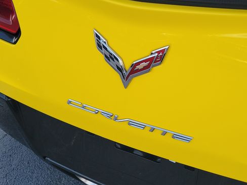 Used 2016 Chevrolet Corvette Stingray Convertible w/ 3LT Preferred Equipment Group RWD image 9