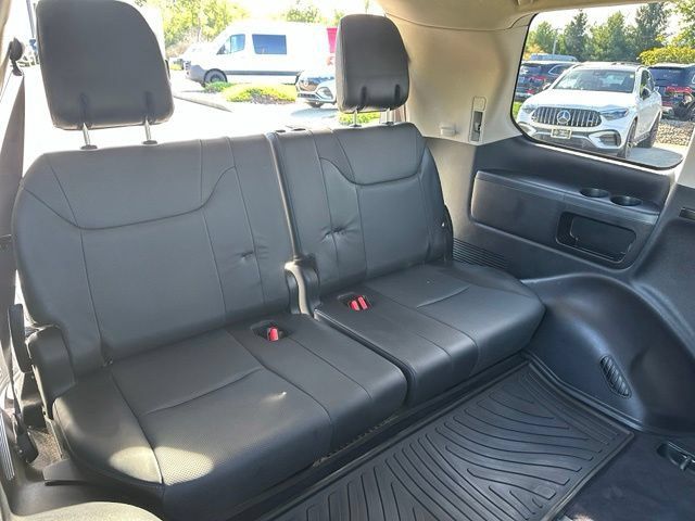 Used 2017 Lexus LX 570 4WD w/ Luxury Package image 30