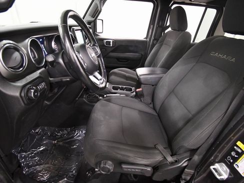 Used 2022 Jeep Wrangler Unlimited Sahara w/ Cold Weather Group image 13