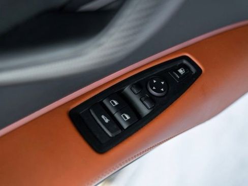 Used 2019 BMW i8 Coupe AWD/4WD image 47